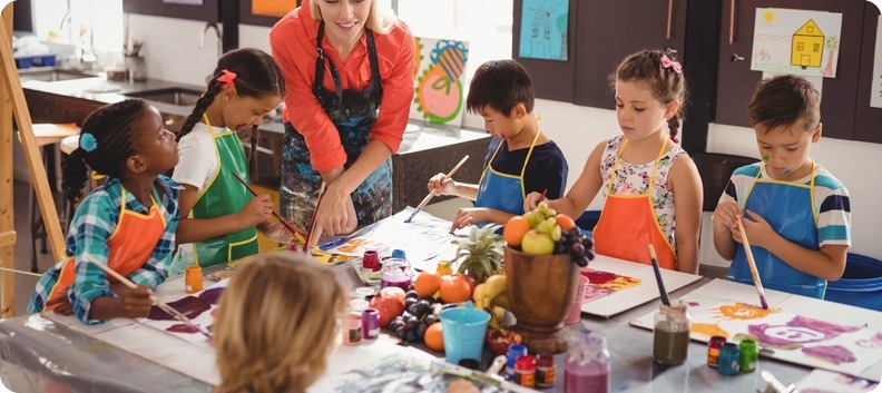 מדריך מוסמך בשיקום בקהילה באמצעות אומנויות ויצירה
