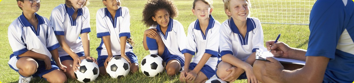 הנעת הכדור ושליטה קבוצתית במשחק הכדורגל