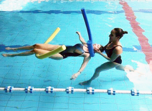 ההרמוניה בין עולמות ההידרותרפיה והשחייה