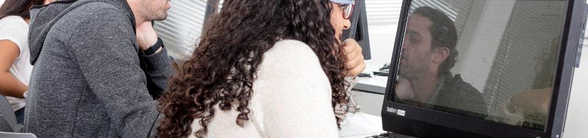 שינוי קריירה לנפש: אקדמאים עוזבים את המשרד לטובת חדר המורים