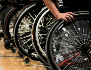 הנחיות בטיחות וניהול סיכונים לפעילות עם כסאות גלגלים ותלת-אופניים 