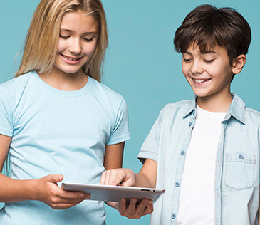 טיפוח אמפתיה באמצעות למידה מקוונת (Feel)