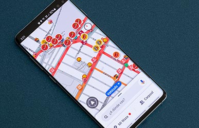 עדכון מסלולים לפי מצב התנועה במערכות ניווט לווייניות