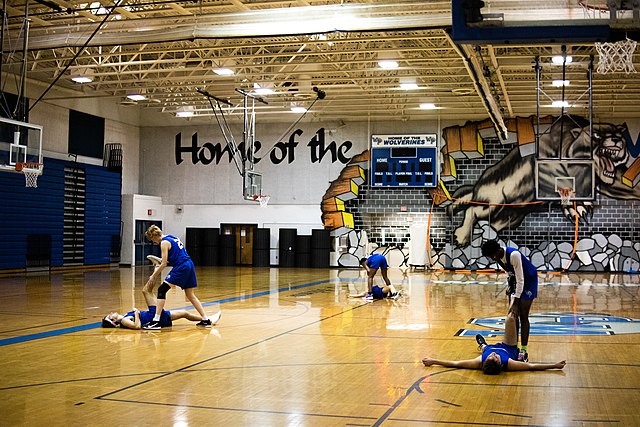 תרגילי מתיחה באימון כדורסל