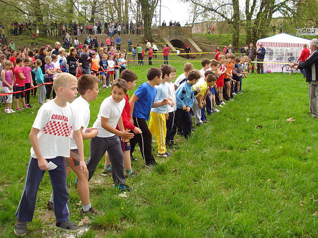זינוק למרוץ שדה לילדים בקרואטיה