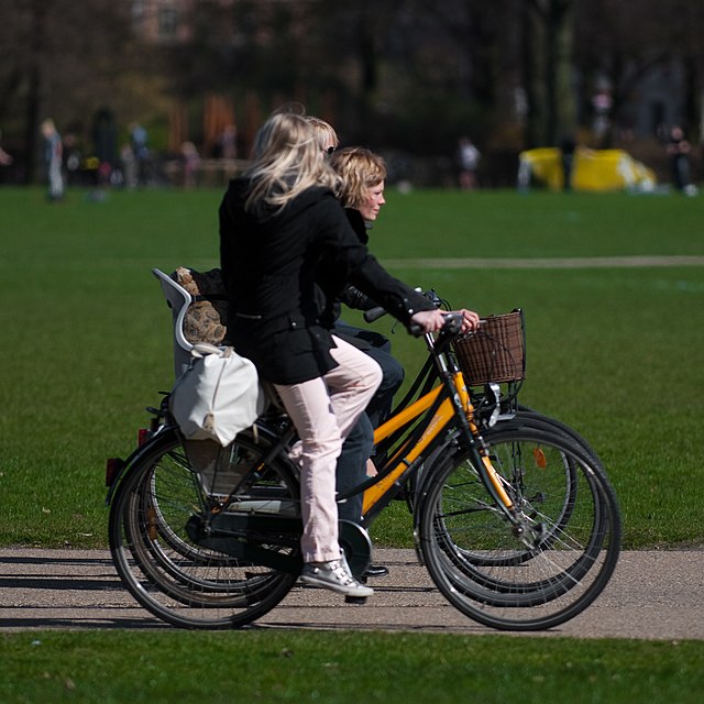 רכיבה על אופניים