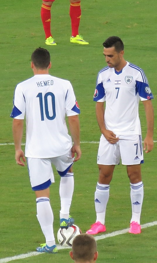 שחקני נבחרת ישראל ערן זהבי - מספר 7 ותומר חמד - מספר 10