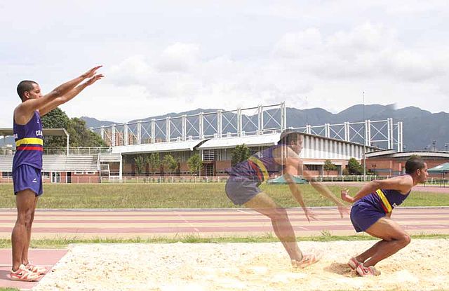 רוחק מהמקום