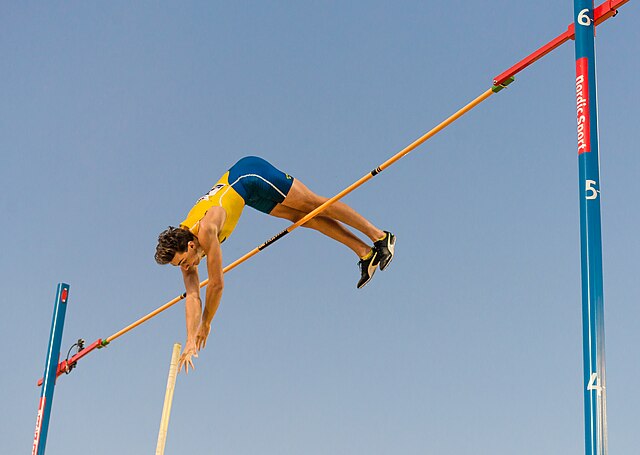 ארמנד דופלנטיס בפעולה בגיל 20