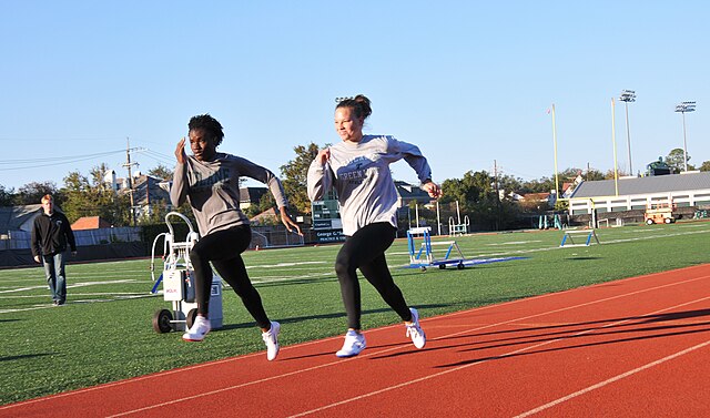 רצות על מסלול